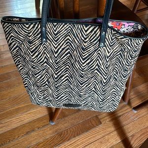 Vera Bradley tote bag